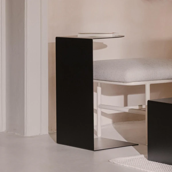 Corvus Siyah Yan Sehpa